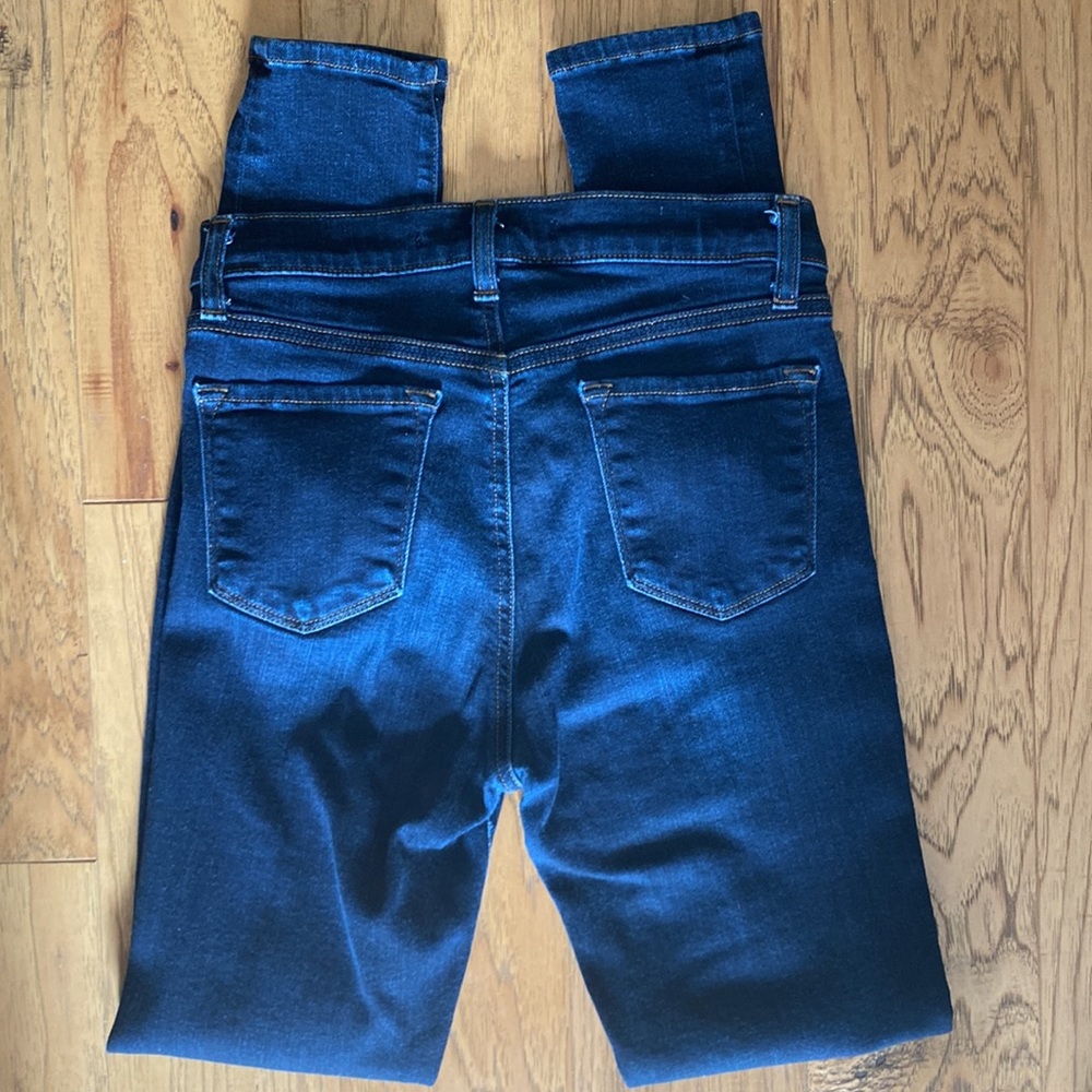 J BRAND JEANS sz25 skinny leg zipper/ pockets